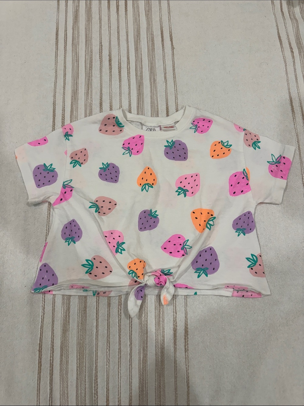Zara White Cropped Knot Tee with Pink, Purple & Orange Strawberry Print
